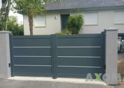 Portail battant STAMM aluminium Saint-Nazaire pose au 44