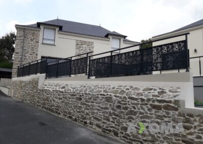 Pose Garde corps aluminium pour muret ABRIEL KOSTUM à Couëron 44