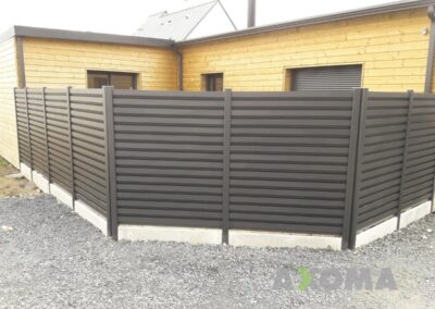 Pose clôture rigide aluminium terrasse lame brise vue LITENN KOSTUM à Couëron 44