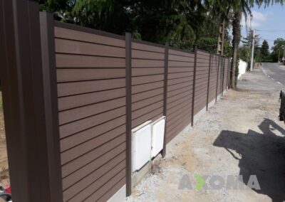 Clôture composite OCEWOOD pose en façade installée à Vertou en Loire-Atlantique
