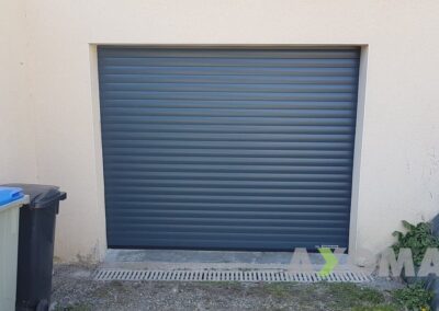 Pose porte enroulable HORMANN ROLLMATIC RAL 716 à Sainte-Luce-sur-Loire 44
