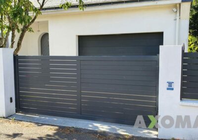 Portail coulissant RAZ lame 90 ajourée aluminium Carquefou 44