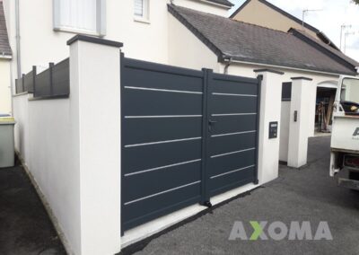 Installation portail 2 battant STAMM lame pleine jonc aluminium Sucé-sur-Erdre