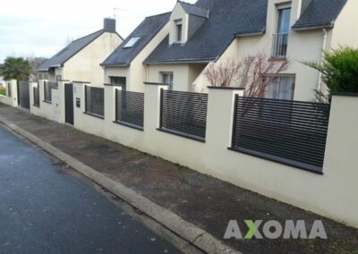 Clôture aluminium ajouré BITIK KOSTUM baraude 25 installée à Couëron 44