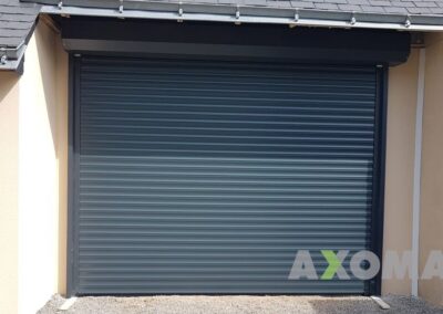 Pose porte enroulable HORMANN ROLLMATIC coffre extérieur à Vigneux-de-Bretagne 44