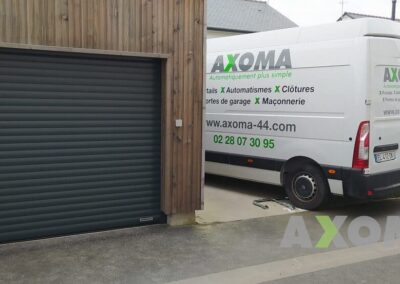 Porte enroulable ROLLMATIC HORMANN motorisée aluminium posée à Orvault Loire-Atlantique 44