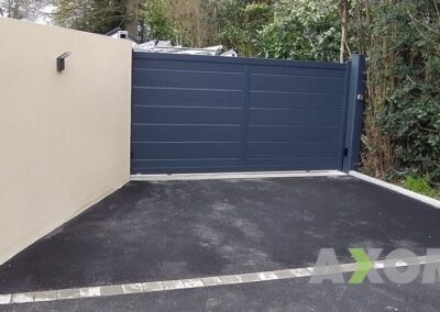 Installation portail coulissant KARANTAN lame large Clisson par votre artisan du 44